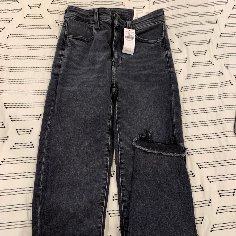 Brand new american eagle jeans. super cute frayed ankles